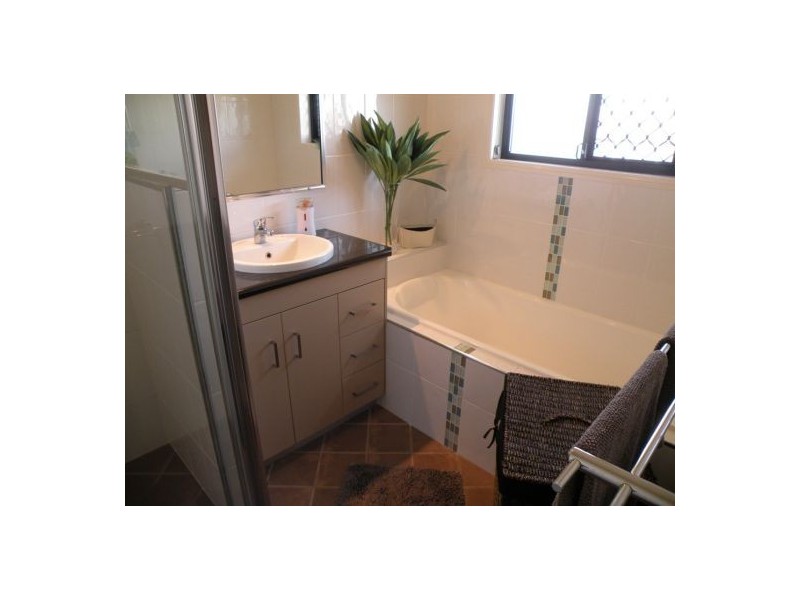 35 Canecutters Drive, Ooralea QLD 4740