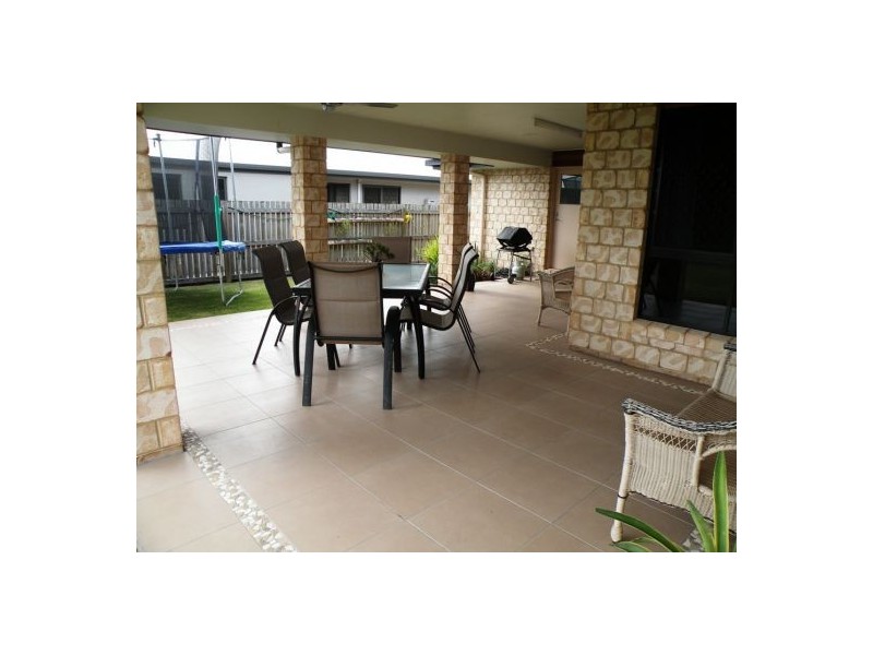 35 Canecutters Drive, Ooralea QLD 4740