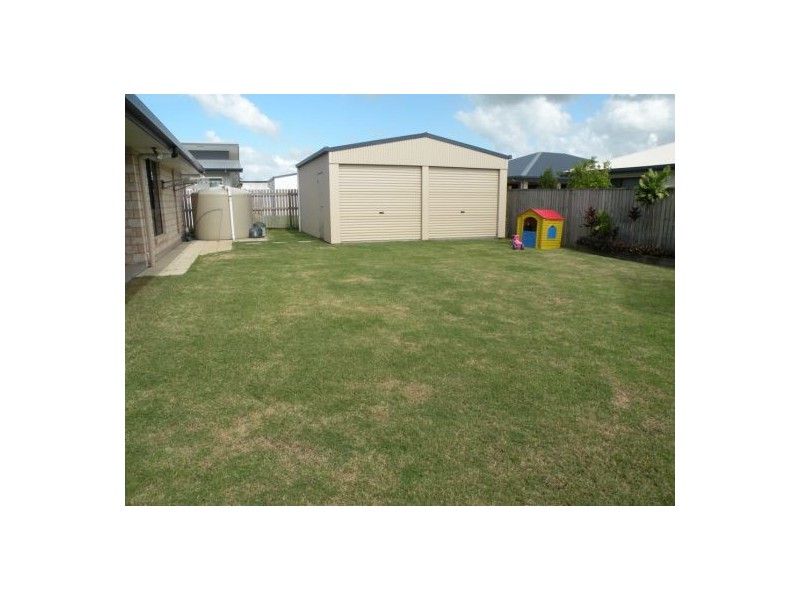 35 Canecutters Drive, Ooralea QLD 4740