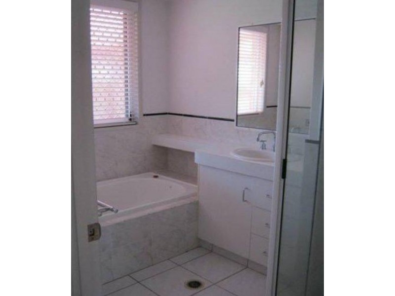 9 Coatbridge Court, Beaconsfield QLD 4740