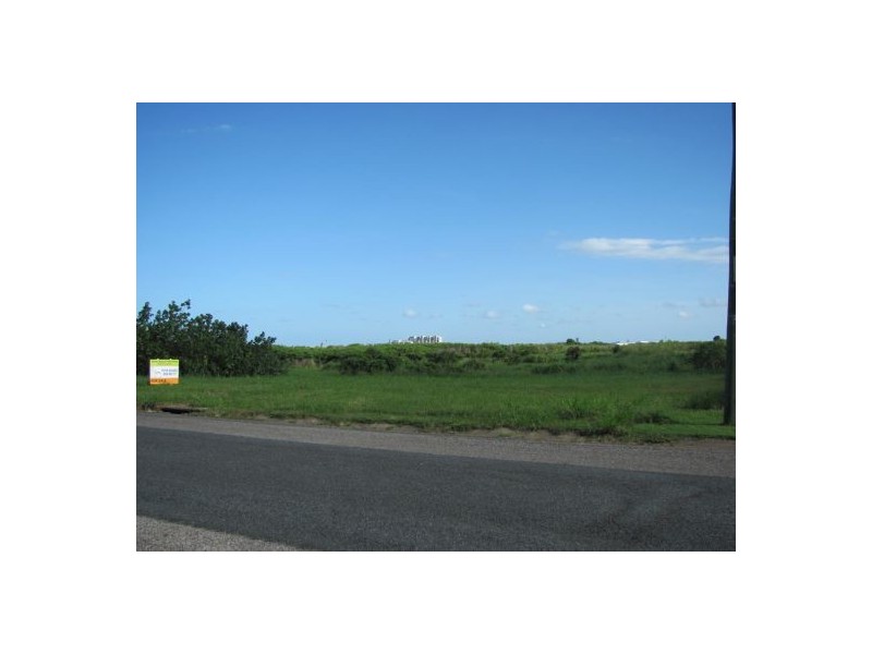 21 The Crescent, North Mackay QLD 4740