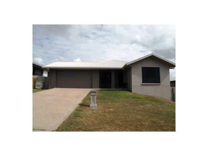 4 Hawkins Street, Bucasia QLD 4750