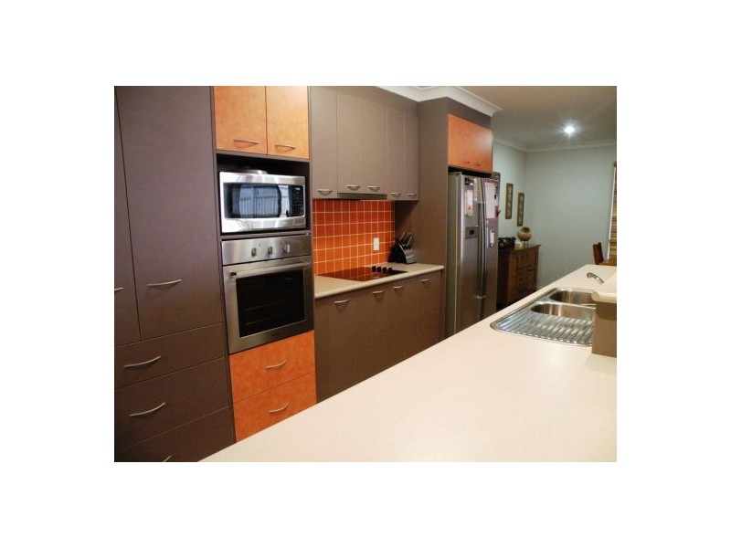 4 Hawkins Street, Bucasia QLD 4750