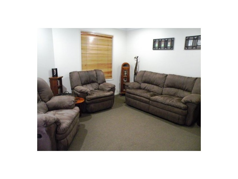 4 Hawkins Street, Bucasia QLD 4750