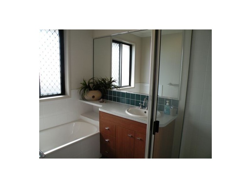 4 Hawkins Street, Bucasia QLD 4750