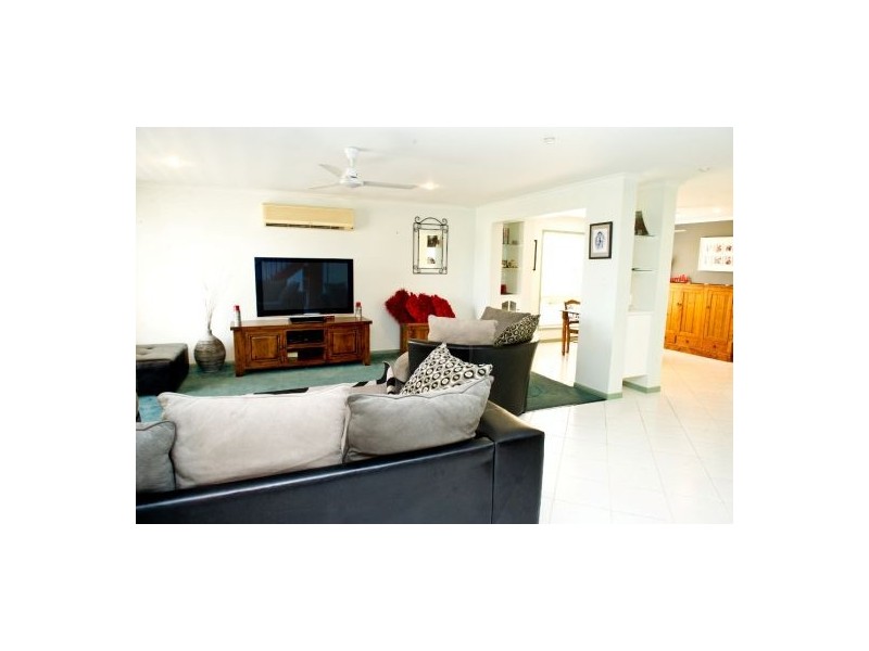 17 Dumfries Court, Mackay QLD 4740