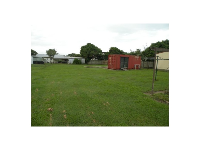 27 Perkins Street, North Mackay QLD 4740