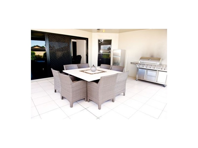 18 Vesta Lane, Ooralea QLD 4740