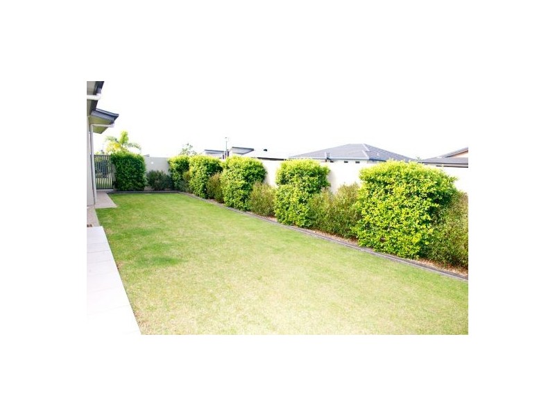 18 Vesta Lane, Ooralea QLD 4740