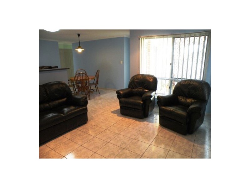 4/6 Peter Court, Andergrove QLD 4740