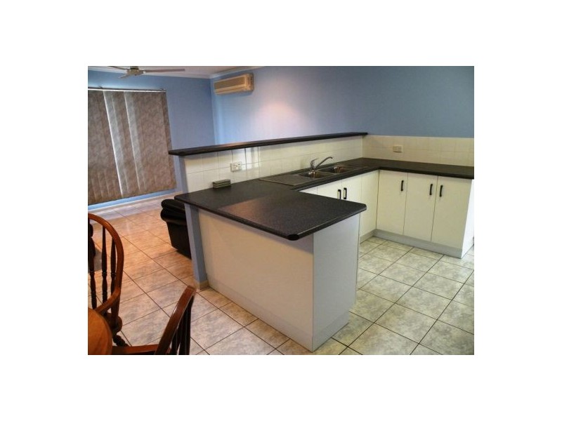 4/6 Peter Court, Andergrove QLD 4740