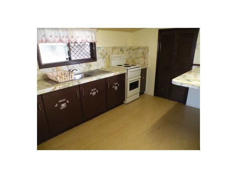 66 Beach Road, Sarina QLD 4737