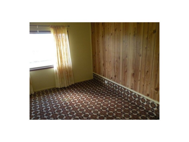 66 Beach Road, Sarina QLD 4737