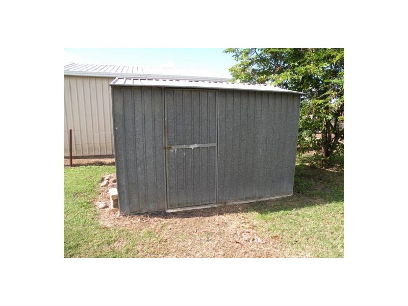 66 Beach Road, Sarina QLD 4737