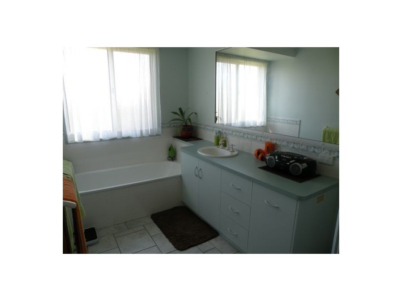 9 Flounder Court, Andergrove QLD 4740