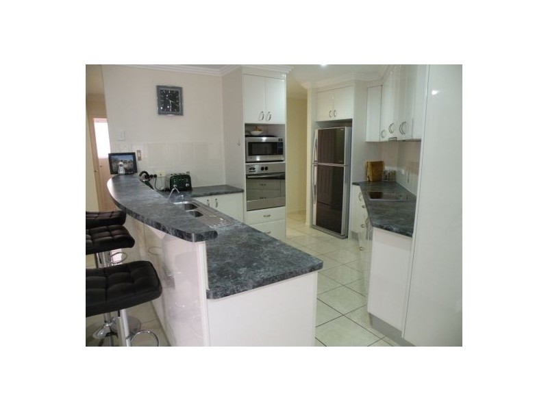 4 Joseph Court, Glenella QLD 4740