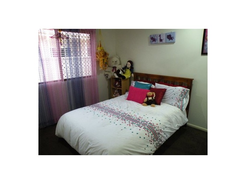 4 Joseph Court, Glenella QLD 4740