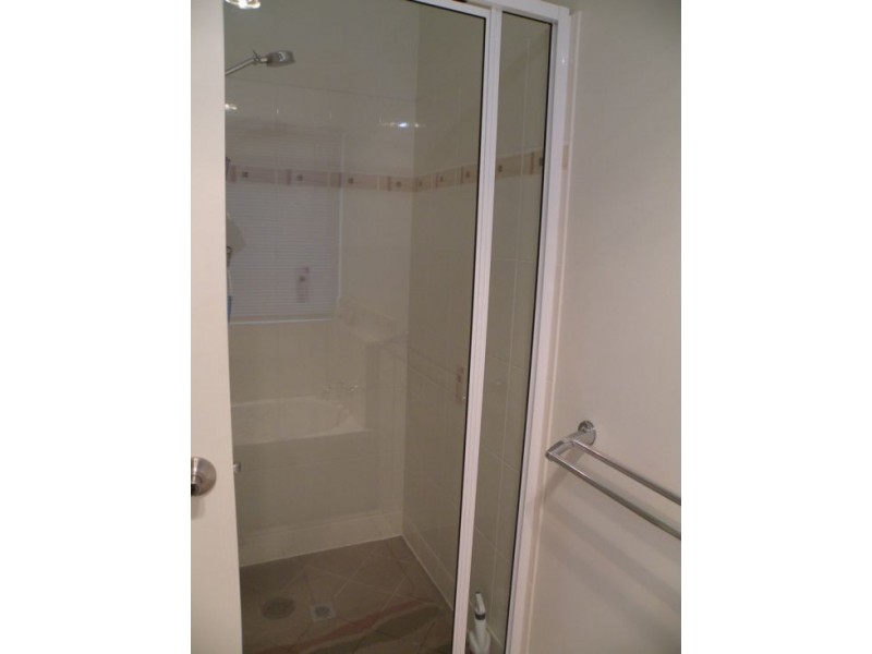 4 Joseph Court, Glenella QLD 4740