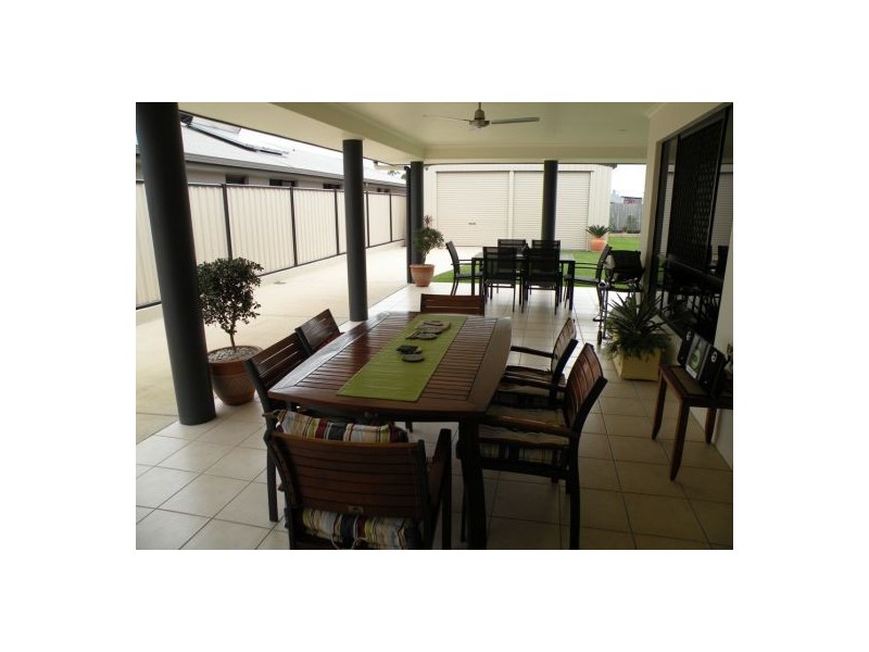 4 Joseph Court, Glenella QLD 4740