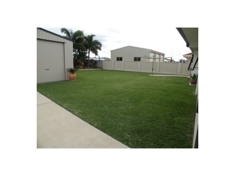 4 Joseph Court, Glenella QLD 4740