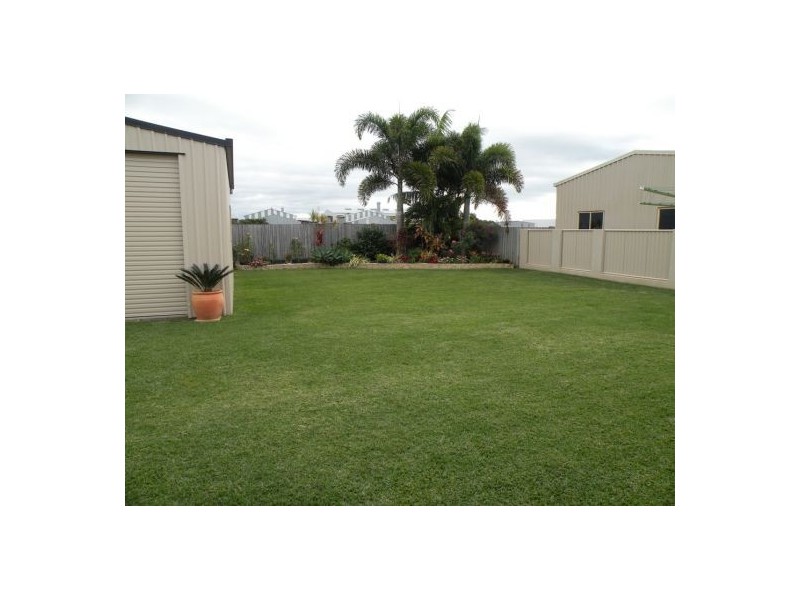 4 Joseph Court, Glenella QLD 4740