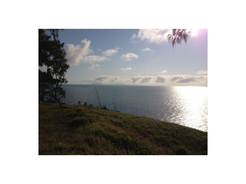 11 Albatross Street, Slade Point QLD 4740
