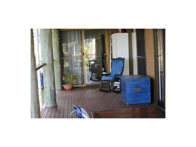 11 Albatross Street, Slade Point QLD 4740