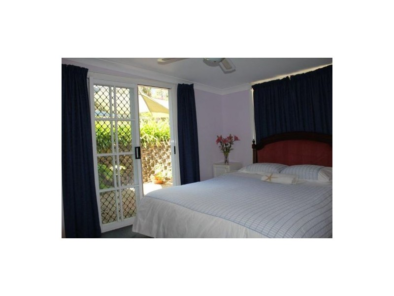 11 Albatross Street, Slade Point QLD 4740