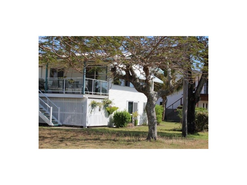 72 The Esplanade, Grasstree Beach QLD 4740