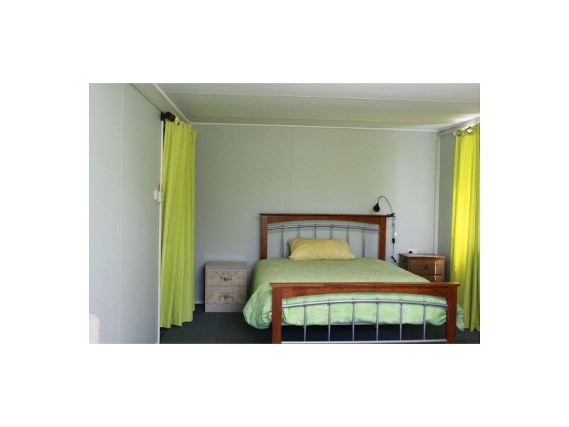 72 The Esplanade, Grasstree Beach QLD 4740