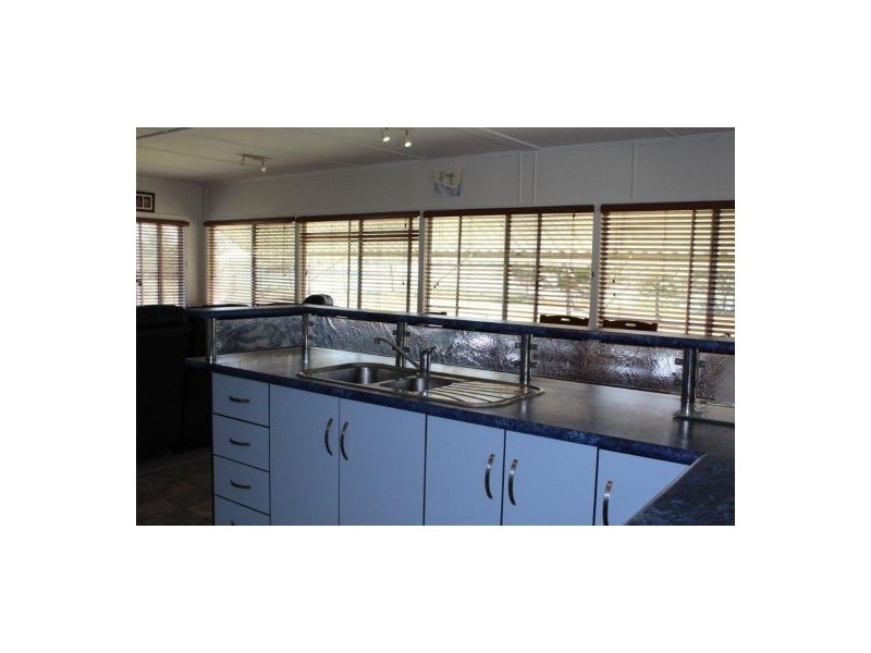 72 The Esplanade, Grasstree Beach QLD 4740