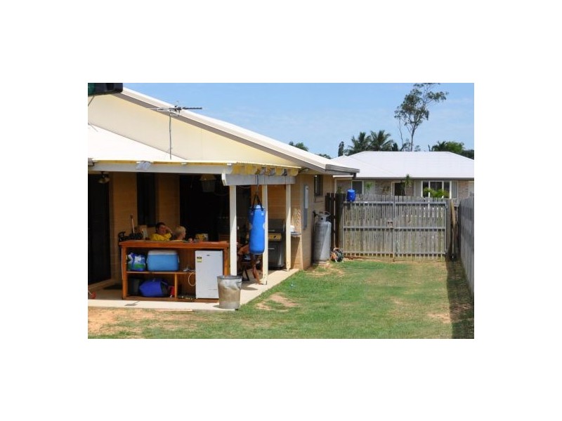 35 Jasmine Drive, Blacks Beach QLD 4740
