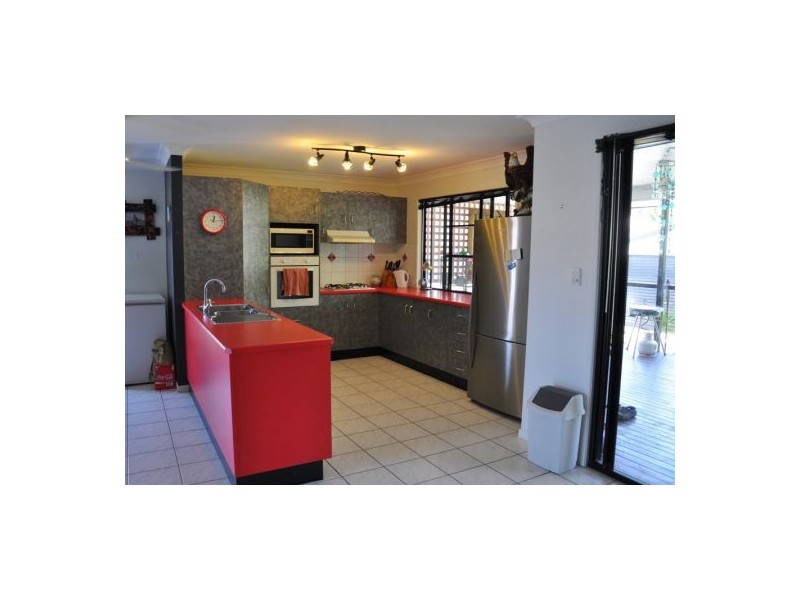 19 Michelle Crescent, Bucasia QLD 4750