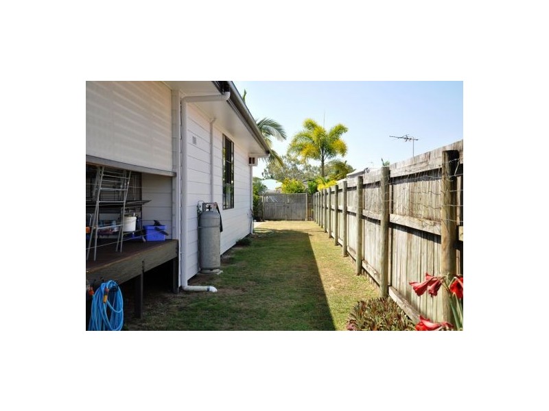 19 Michelle Crescent, Bucasia QLD 4750
