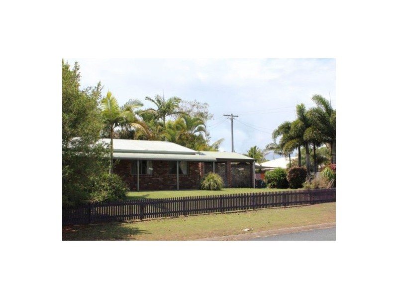 32 Pelican Street, Slade Point QLD 4740