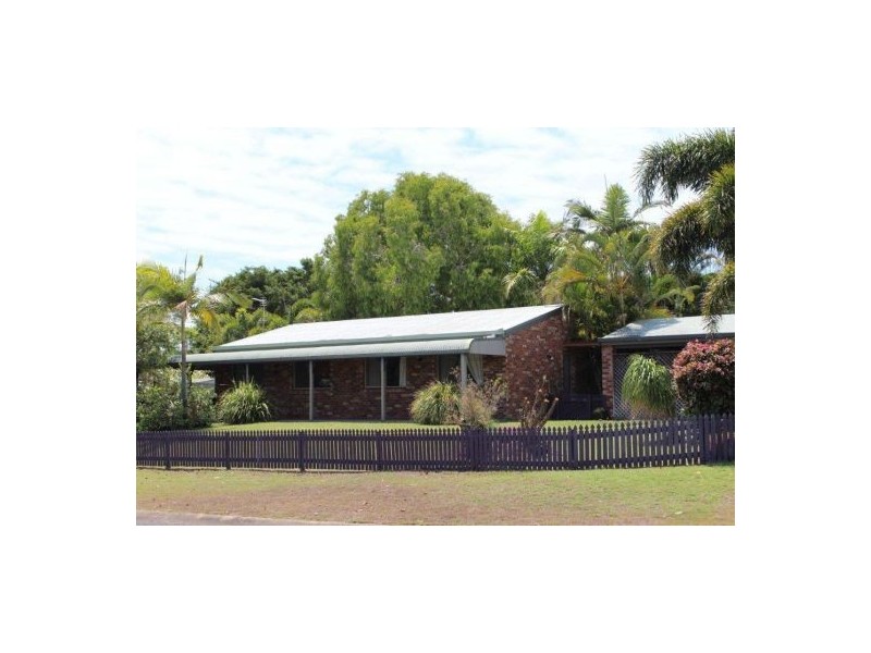 32 Pelican Street, Slade Point QLD 4740