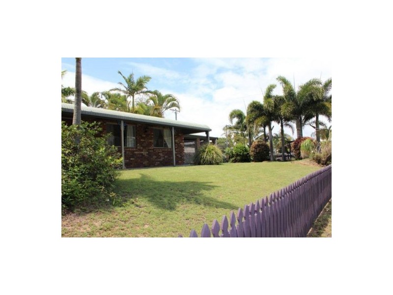 32 Pelican Street, Slade Point QLD 4740