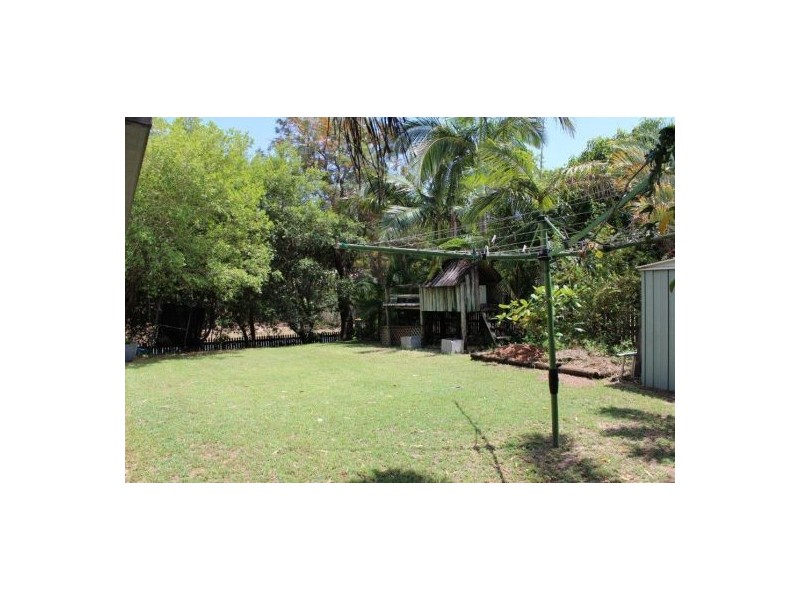 32 Pelican Street, Slade Point QLD 4740