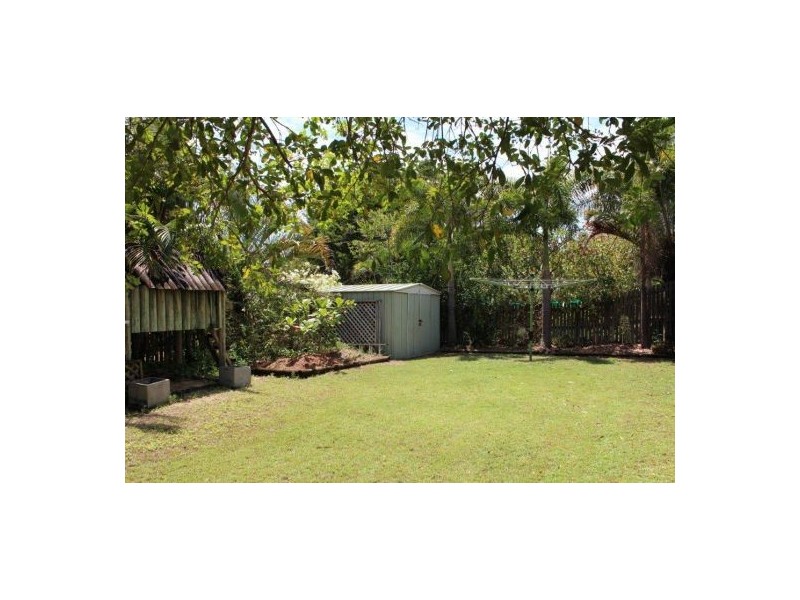 32 Pelican Street, Slade Point QLD 4740