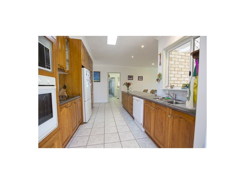 8 Paton Terrace, Slade Point QLD 4740