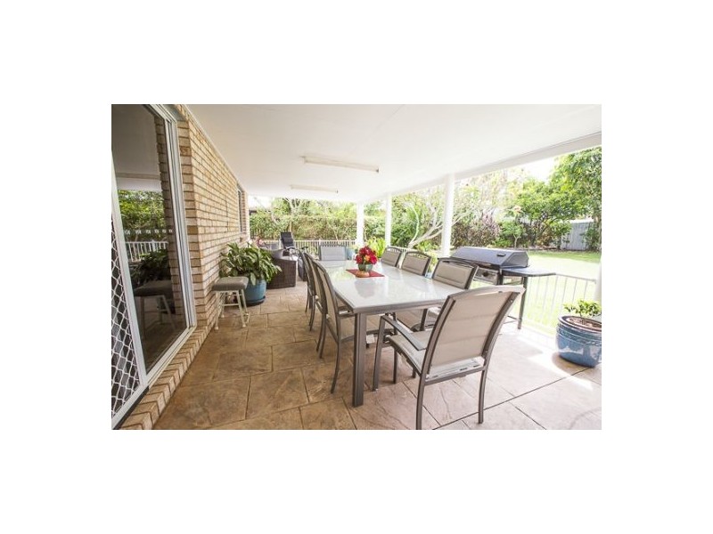 8 Paton Terrace, Slade Point QLD 4740