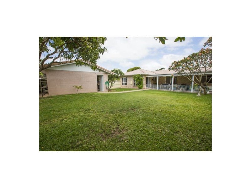 8 Paton Terrace, Slade Point QLD 4740