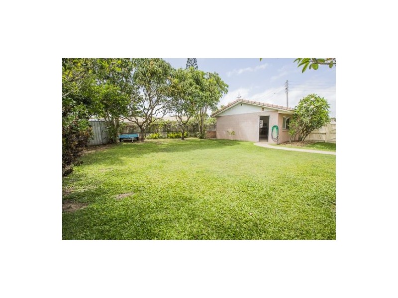 8 Paton Terrace, Slade Point QLD 4740