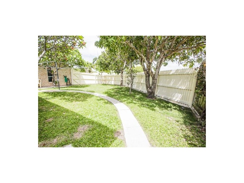 8 Paton Terrace, Slade Point QLD 4740