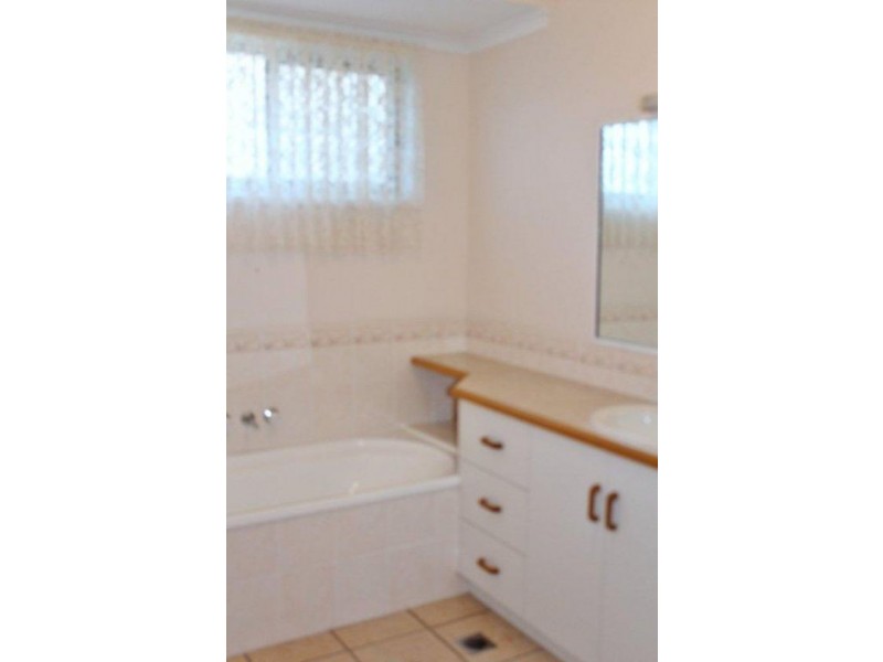 28 Ben Nevis Street, Beaconsfield QLD 4740