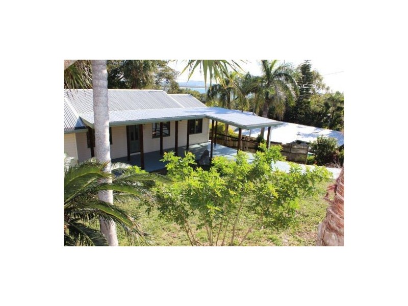 9 Albatross Street, Slade Point QLD 4740