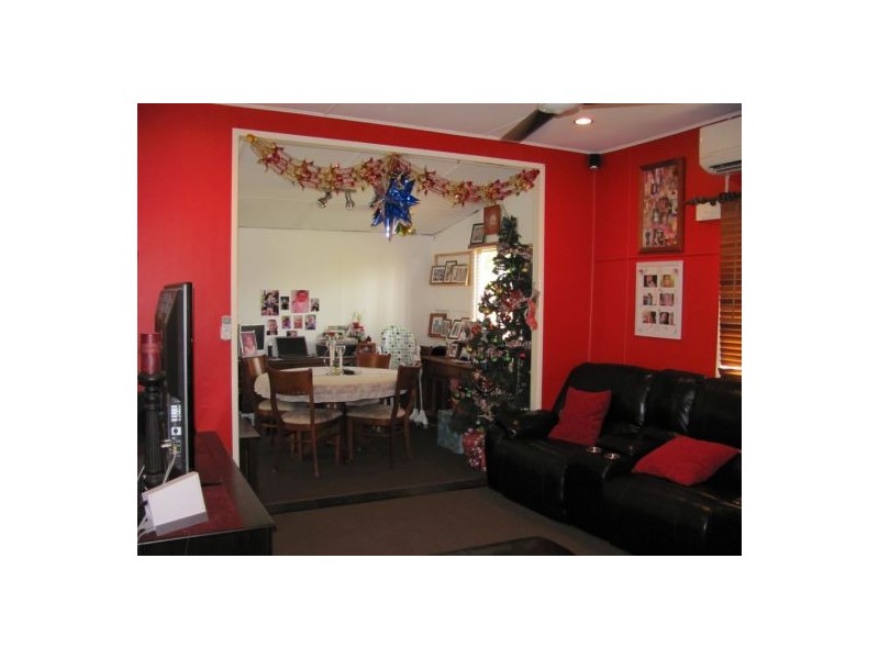 103 Broad Street, Sarina QLD 4737