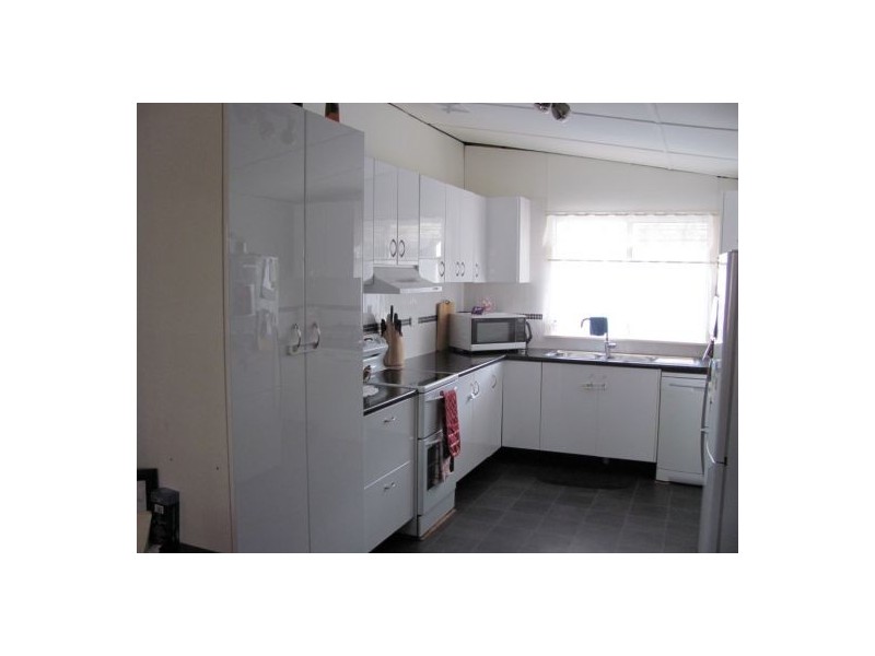 103 Broad Street, Sarina QLD 4737