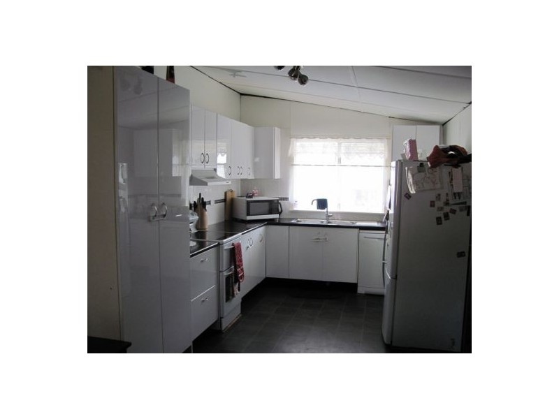 103 Broad Street, Sarina QLD 4737