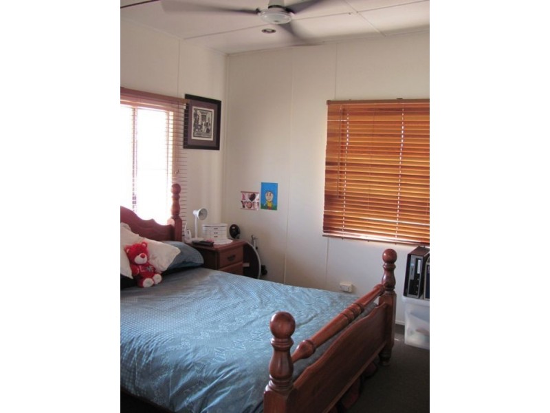 103 Broad Street, Sarina QLD 4737